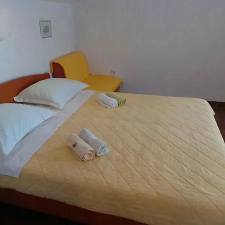 3 Apartment *