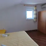 3 Apartment *