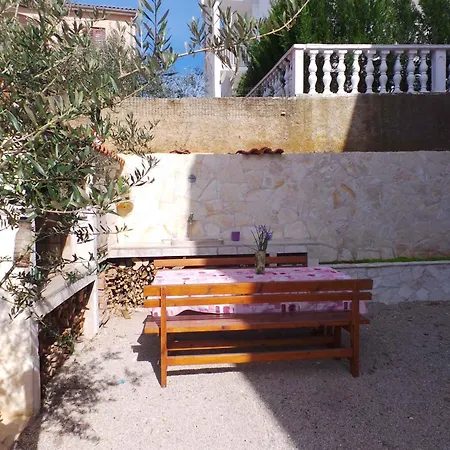 Διαμέρισμα 3 *